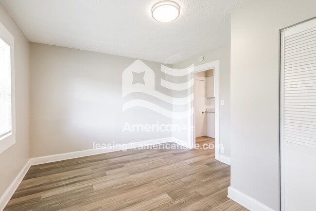 Photo - 2126 Dequincy St