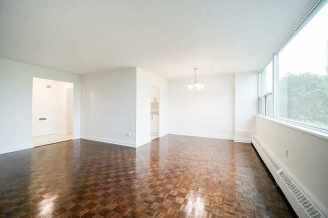 Photo - 185 Shaughnessy Blvd Unité 1002