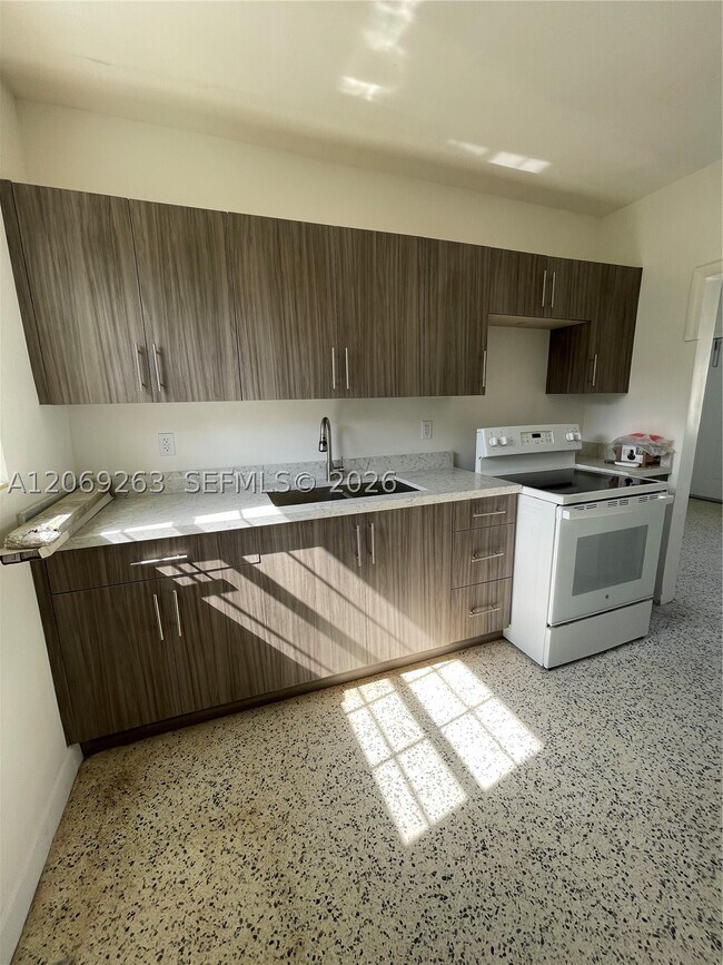 1137 NE 111th St Unit 1135