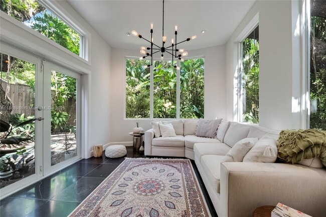 Photo - 3940 Loquat Ave