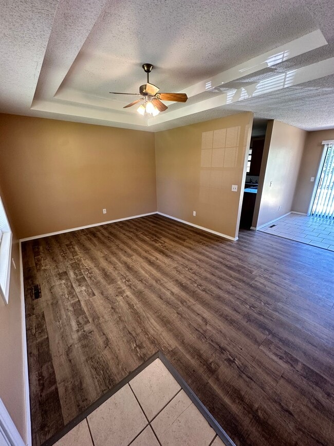 Photo - 707 Poplar St