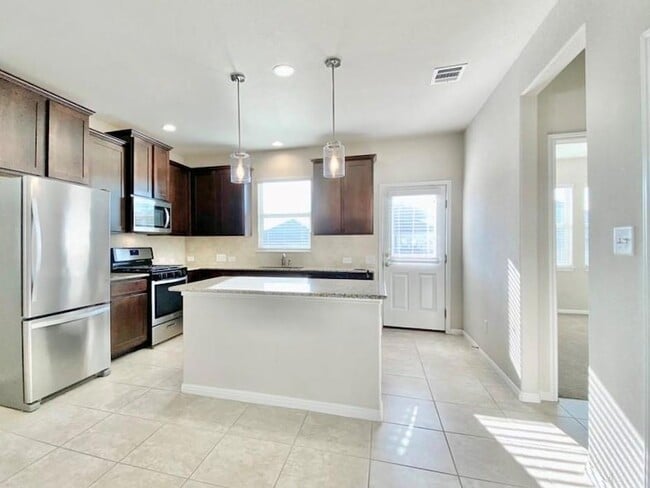 Photo - 148 Shearwater Ln