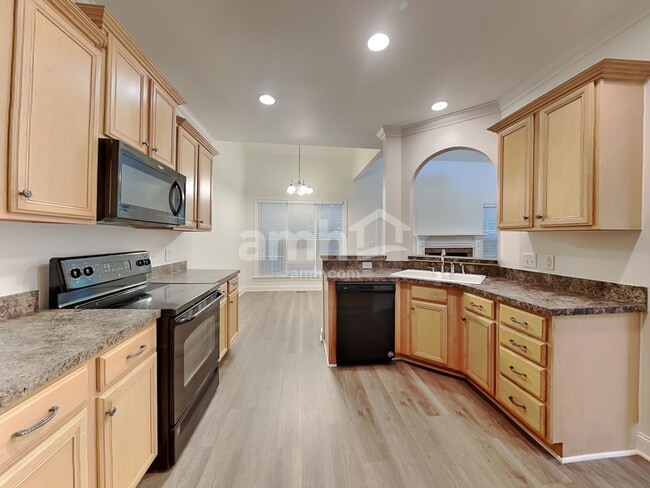Photo - 4610 Baylor St