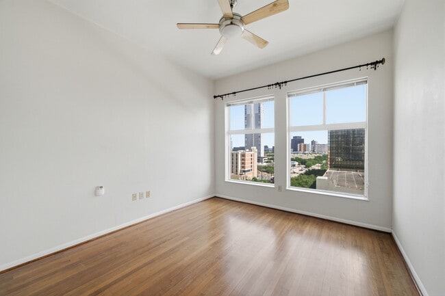 Photo - 3505 Sage Rd Unit 1003