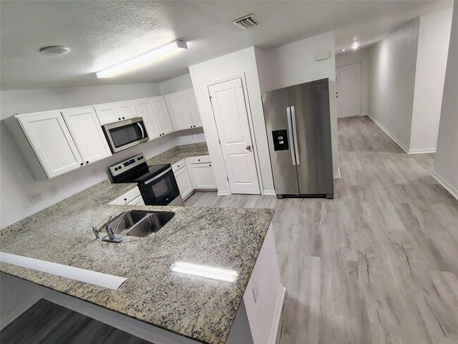 Photo - 2173 Halblum St
