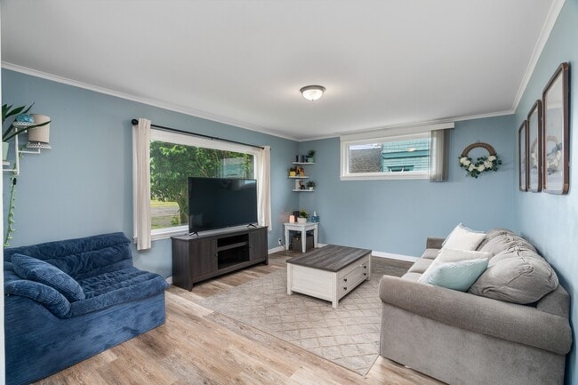 Photo - 455 Karr Ave