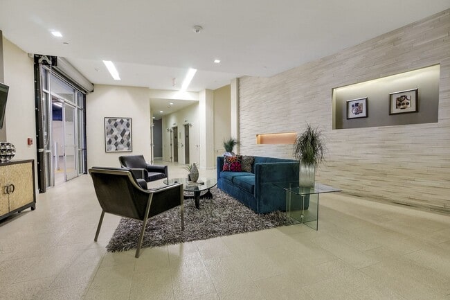 Building Photo - Legado Encino Rental