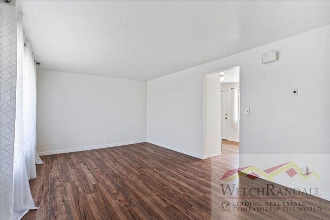 Photo - Beautifully Remodeled 3 Bed 2.5 Bath Townh...