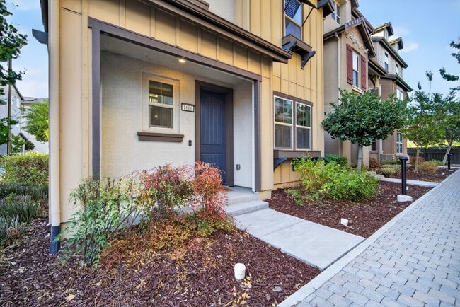Photo - 1606 Hidden Creek Ln