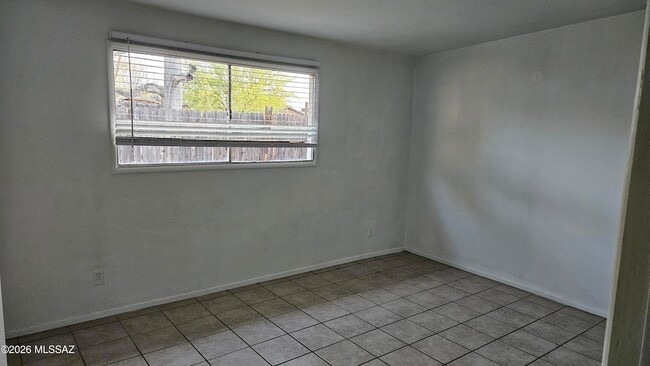 Photo - 3036 N Richey Blvd Unidad A