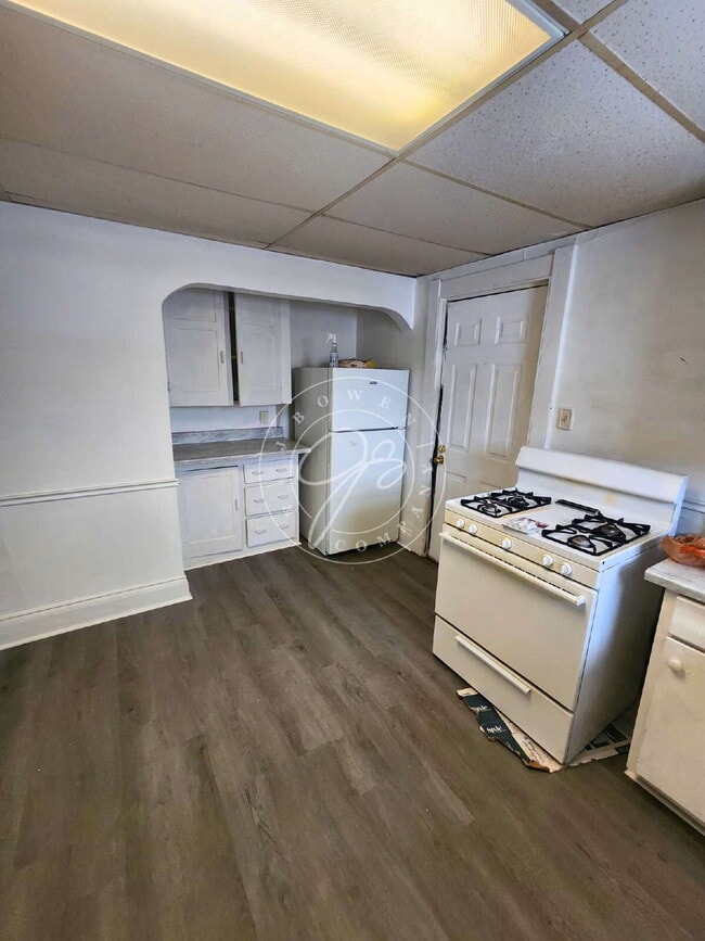 Photo - One of a kind 2 story 3-bedroom apartment! Unit B