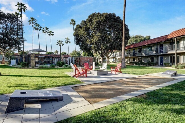 The Courtyards Apartment Homes