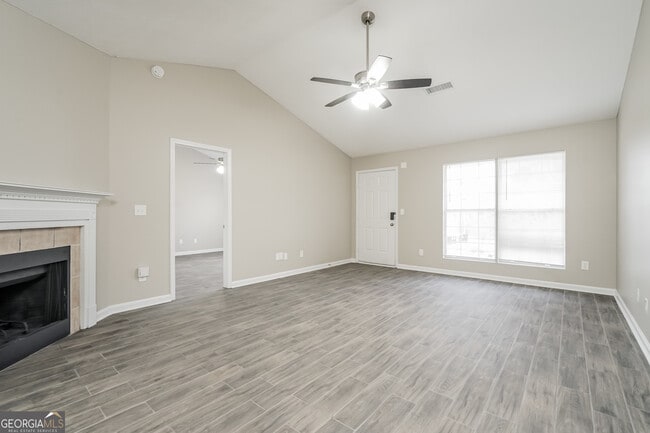 Photo - 145 Fairclift Dr