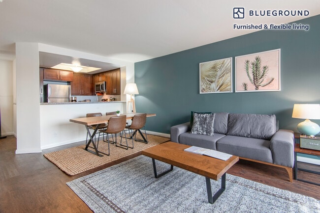 Photo - 1538 N Martel Ave Unidad FL4-ID53