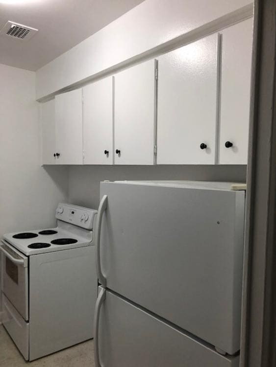 Photo - La Salle Towers Unit 00706