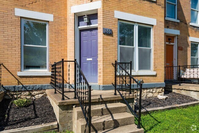 Building Photo - 846 Oak St Rental