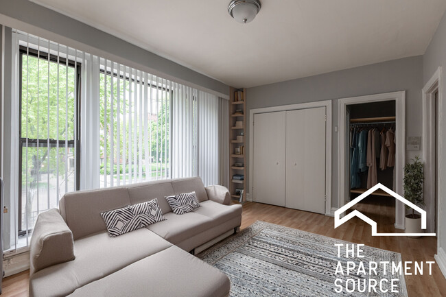 Photo - 5451 S Cornell Ave Condo Unit 211