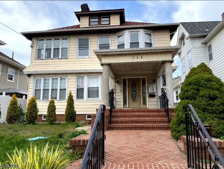 Photo - 249 Montclair Ave
