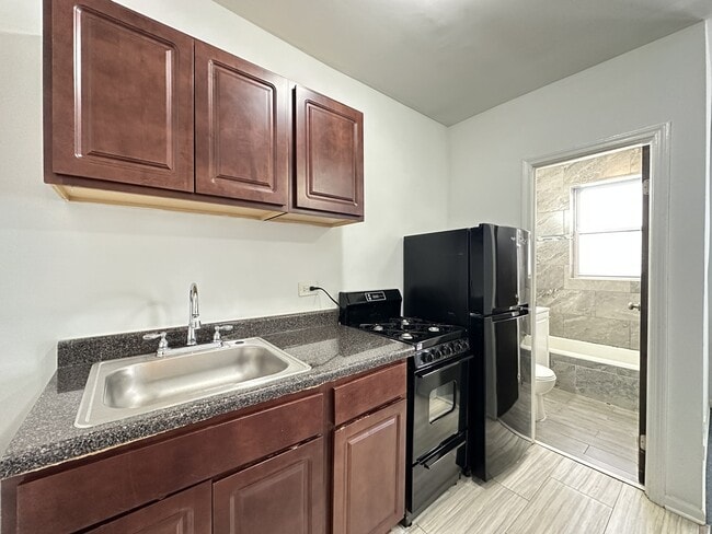 Photo - 5710 N Winthrop Ave Unit 903
