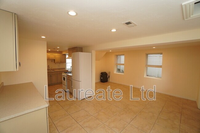 Photo - 2376 S Race St