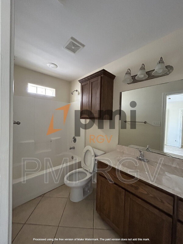 Photo - 306 W Albatross Ave Unit A