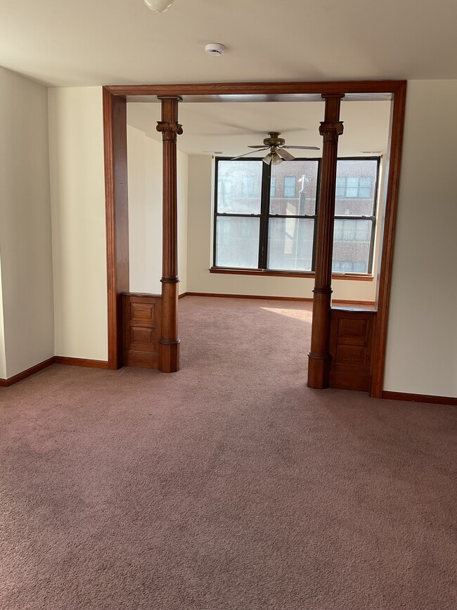 939 S Western Ave Unit 2