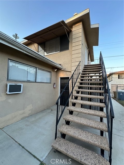 Building Photo - 114 S 6th St Unit B Rental