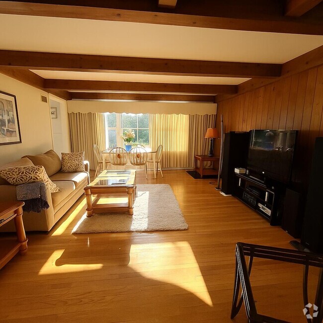 Building Photo - 2347 N 117th St Rental