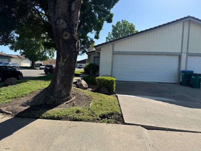 Photo - 2 bed 2 bath with 2 car garage