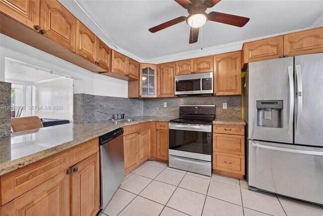 1780 NE 191st St Unit 100-2