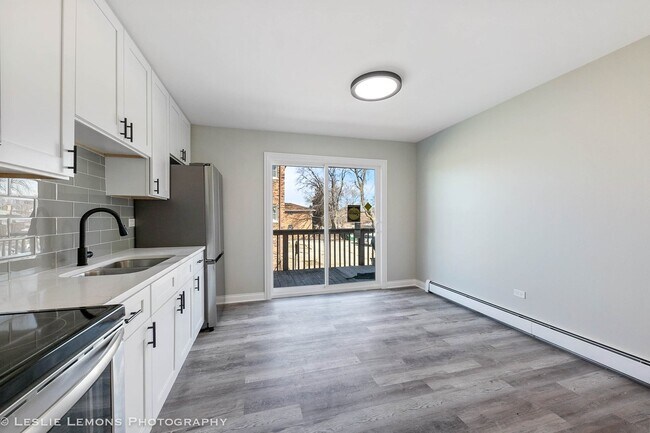 7653 Roberts Rd Unit 2W