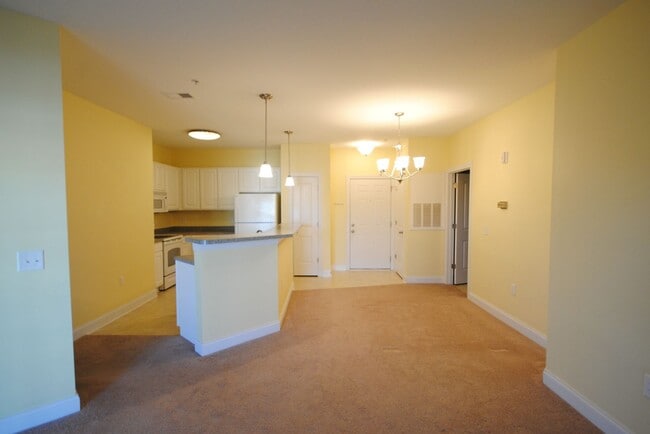 Photo - 200 Gateway Condos Dr Unidad 233