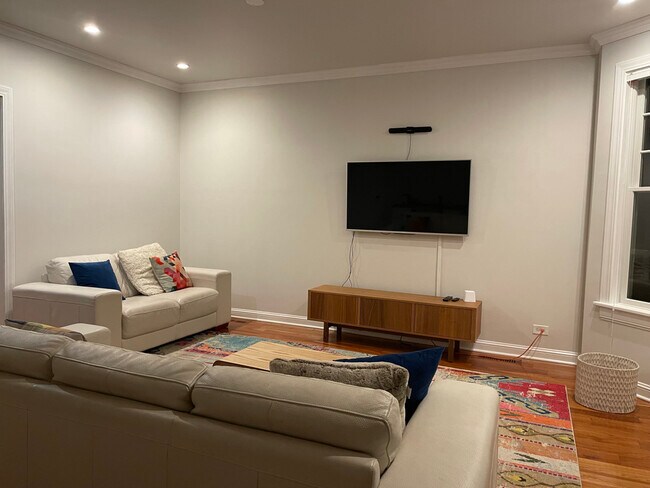 Photo - 2721 N Marshfield Ave Unit 1