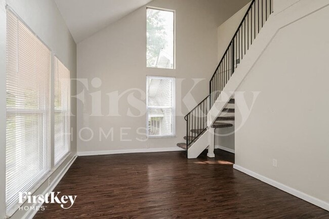 Photo - 455 Down Hill Dr