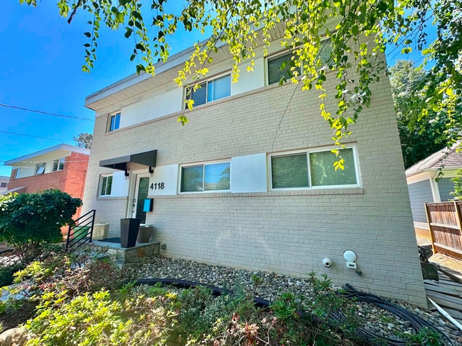 Building Photo - 4118 18th Rd N Unit #Basement