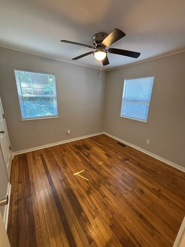 Photo - Quaint 2-Bedroom Duplex in Fayetteville!