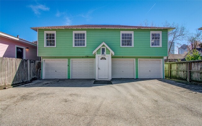 Building Photo - 710 Hemphill St Unit 2