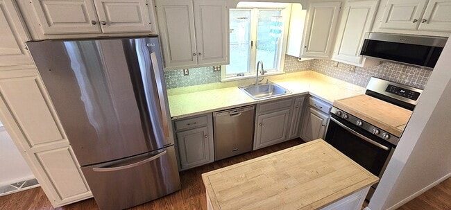 Photo - 8 Suzanne Dr