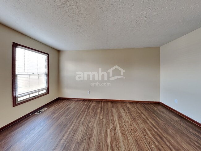 Photo - 5829 Sharets Dr