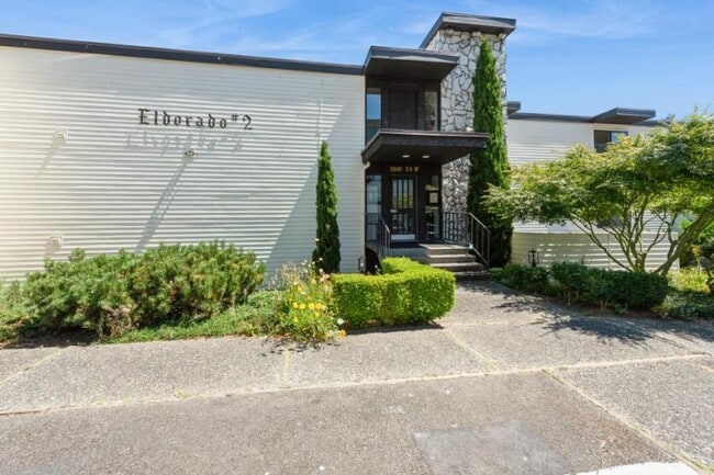 2 bedroom in Seattle WA 98199 - 2 bedroom in Seattle WA 98199 Unidad 401 Rental