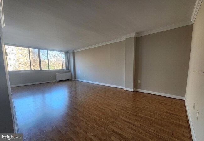 Photo - 5565 Columbia Pike Unidad 712