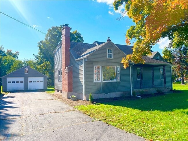 Photo - 341 Center Rd