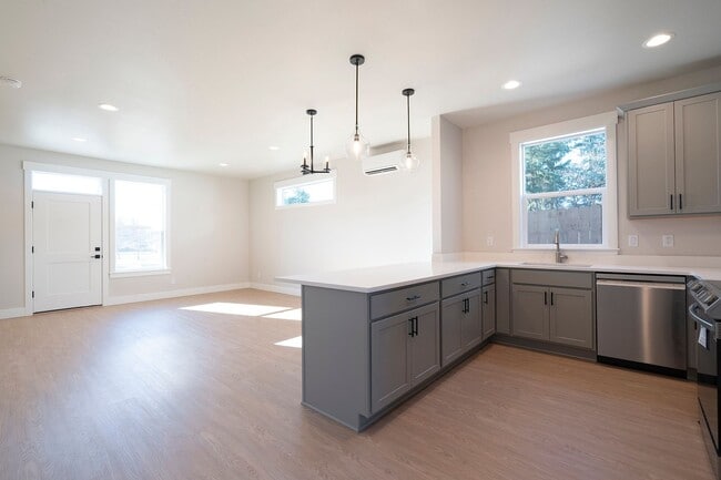 Photo - Beautiful 3 bed, 1.5 Bath SE Portland Rental Home!