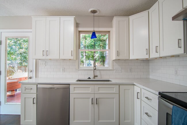 Photo - 4801 Buttonbush Dr