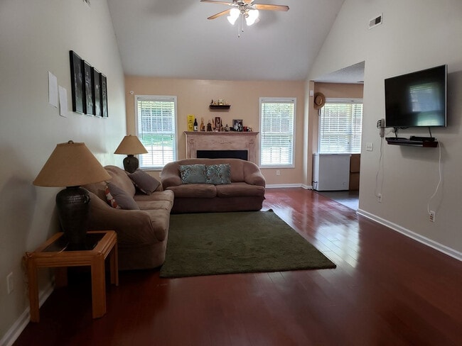 Photo - 3035 Old York Rd