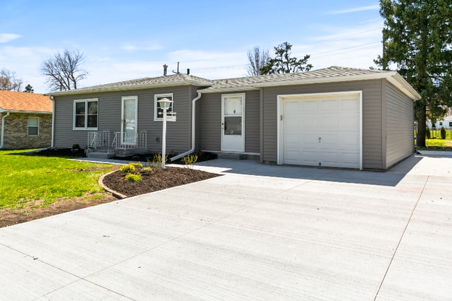 Photo - 8331 California St