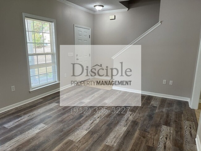 Photo - 29 Brisbon Hall Ln