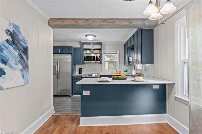 1210 Martin St