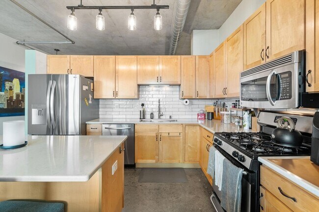 Photo - 720 N 4th St