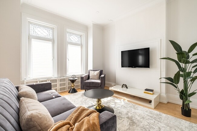 Photo - 383 Av. Grosvenor